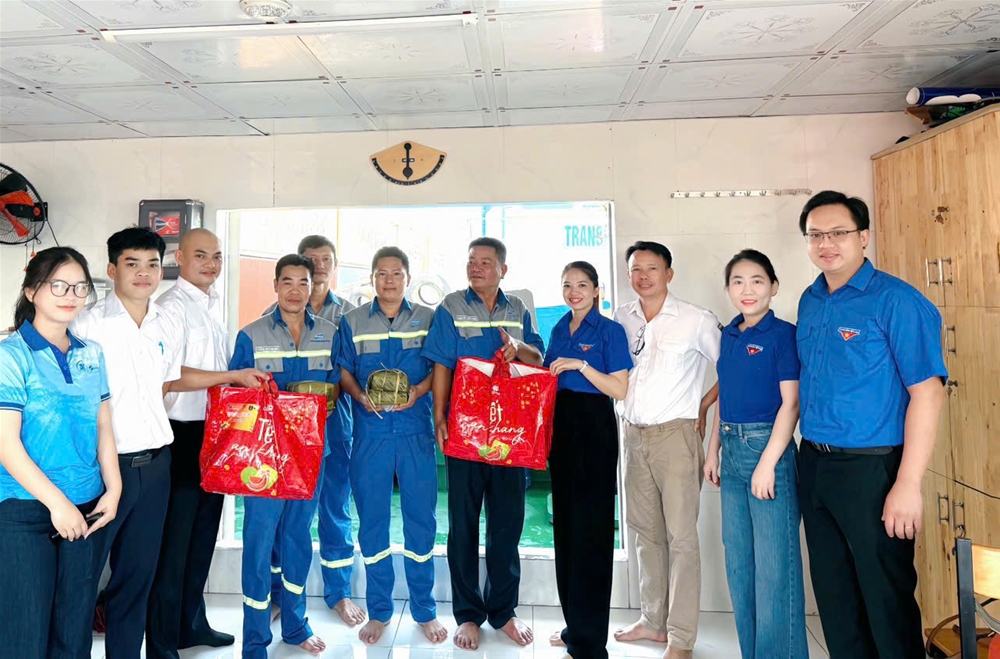 Tết 2025